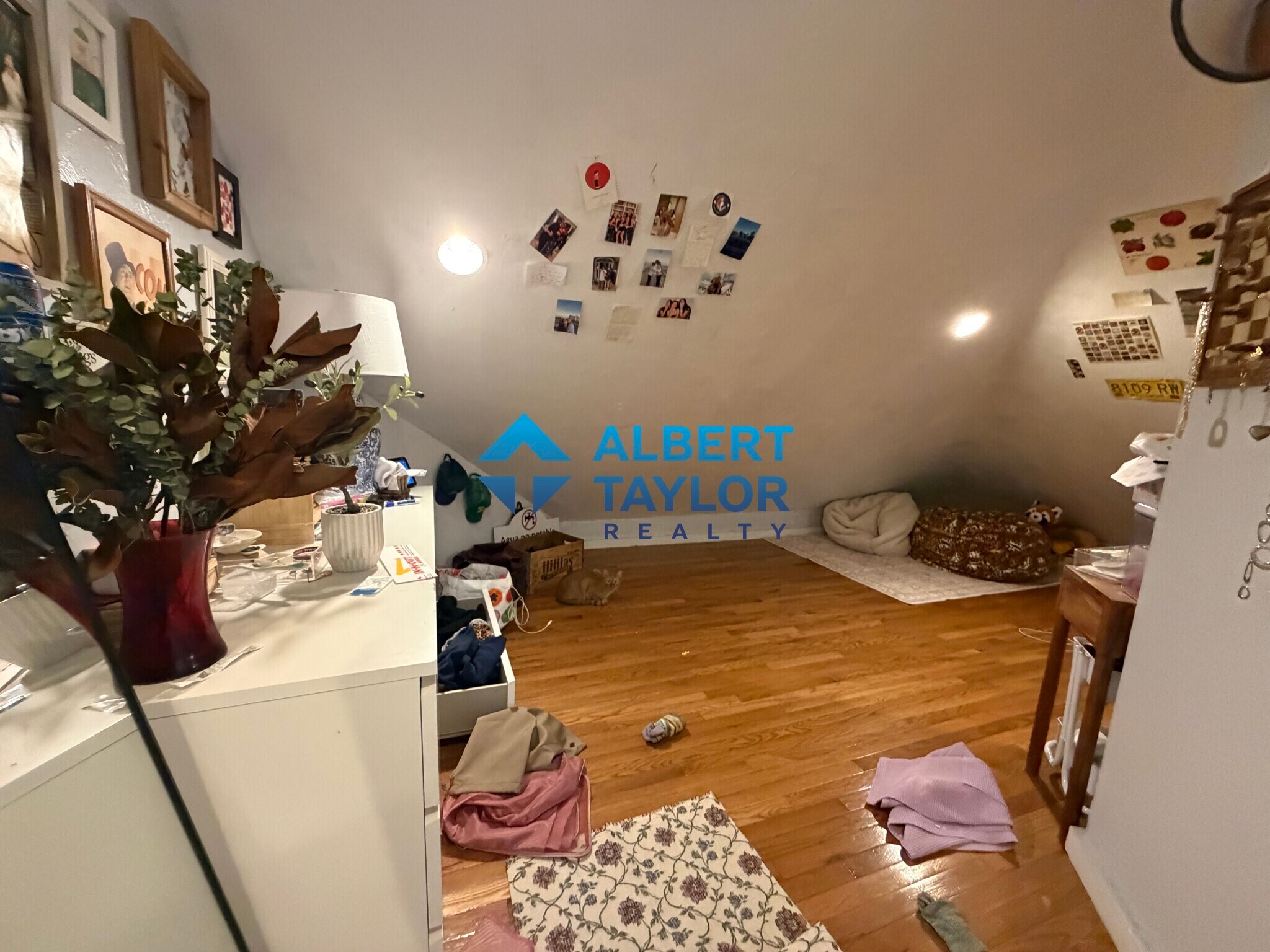 Bedroom 6 - 45 Cherokee St