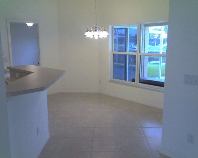 Building Photo - 1512 SE 20th St