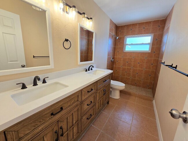 Building Photo - 3125 Irving St