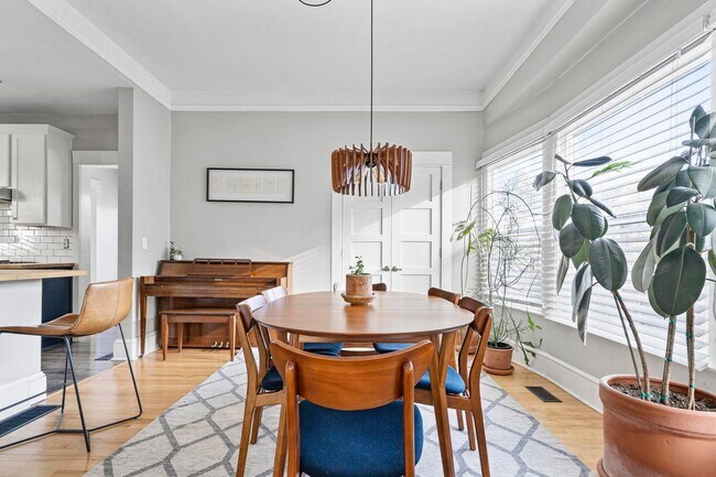 Building Photo - Spacious, historic 3-bdrm/1.5-bath home in...