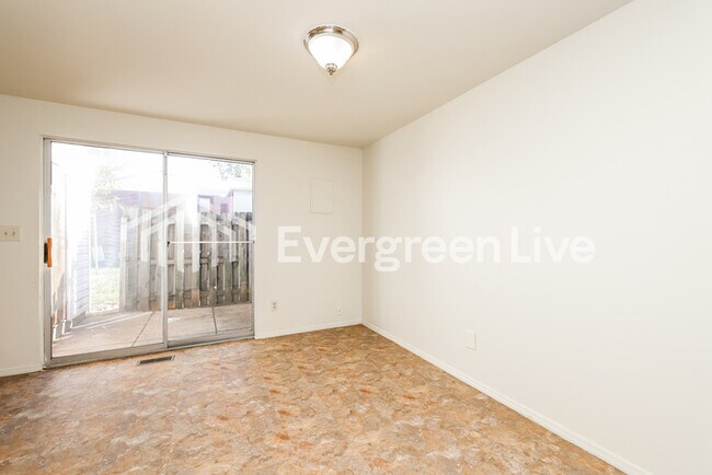 Building Photo - 5871 Taylorsville Rd