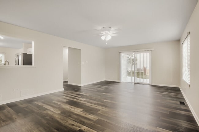 Building Photo - 26438 W Deer Path