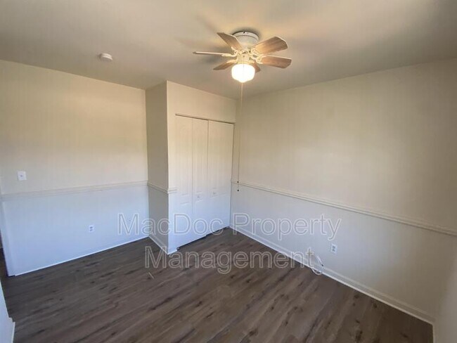 Building Photo - 108 Kings Mill Dr