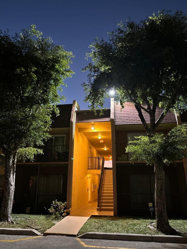 Building Photo - 2862 NW 55th Ave