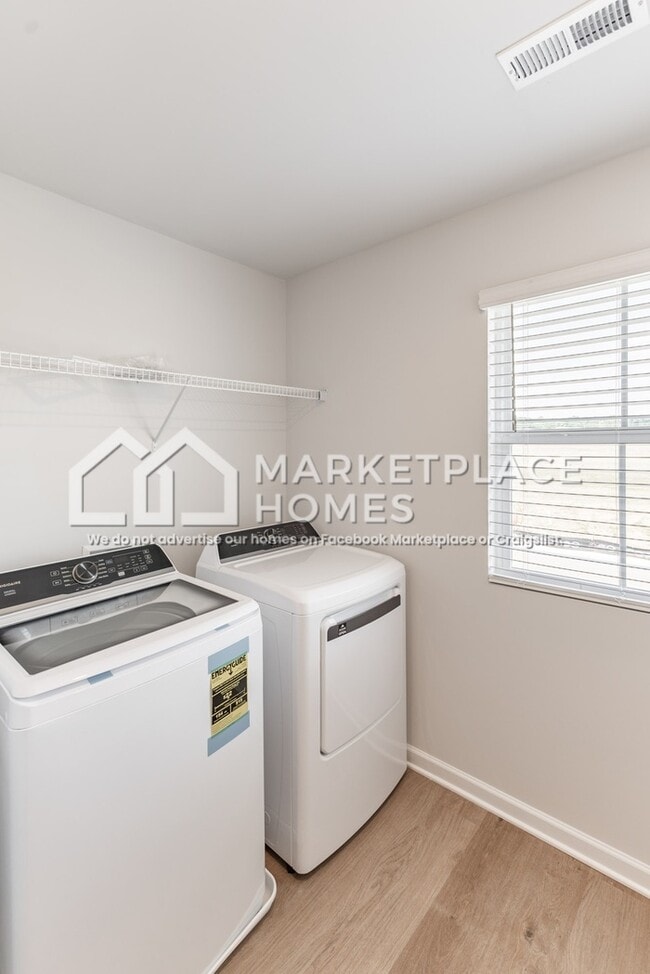 Building Photo - 4129 Hudson Ct SW