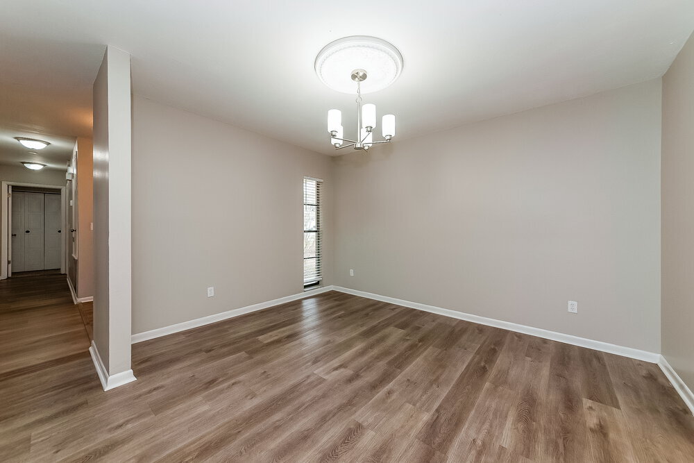 Building Photo - 3910 Briarlake Dr