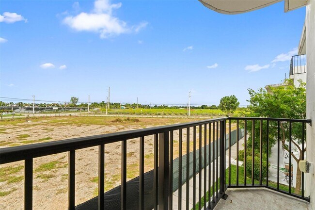 Building Photo - 26126 SW 146th Ct