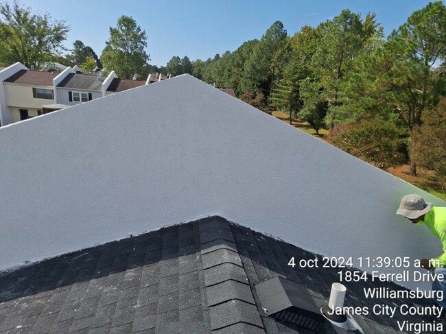 Building Photo - WILLIAMSBURG 2 Bedroom 1.5 Bath Townhome