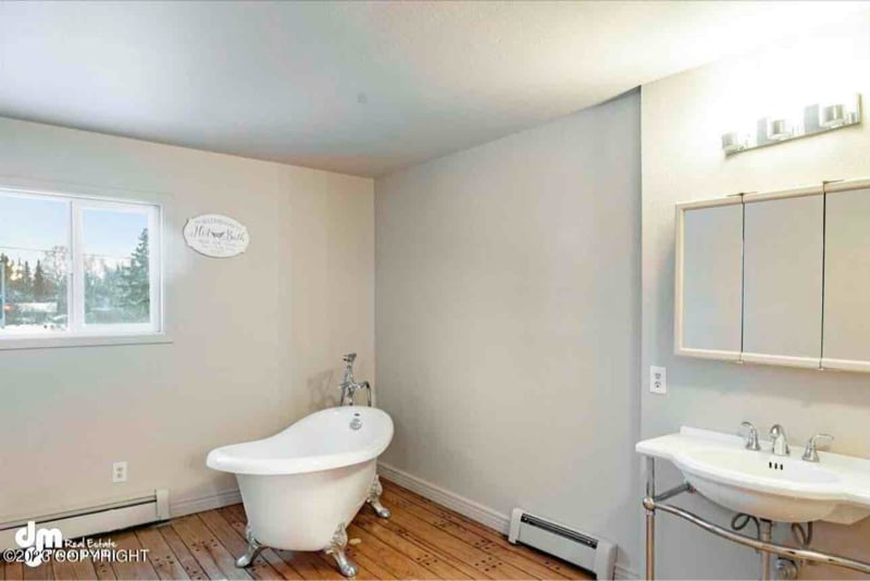 Building Photo - 2807 Turnagain St