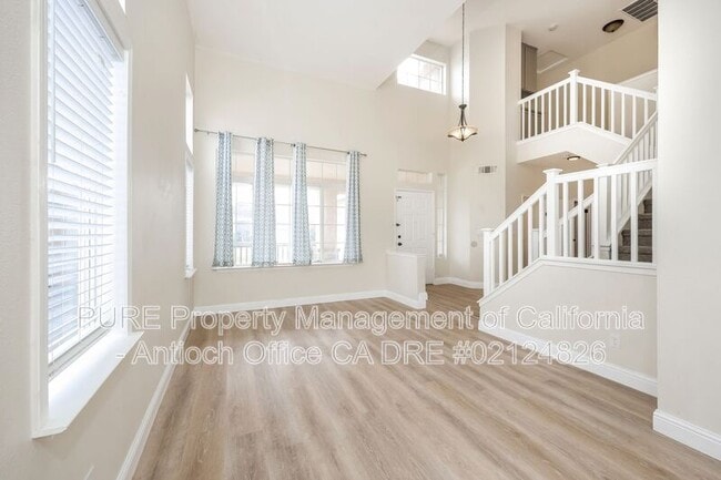 Building Photo - 2332 Weston Ct