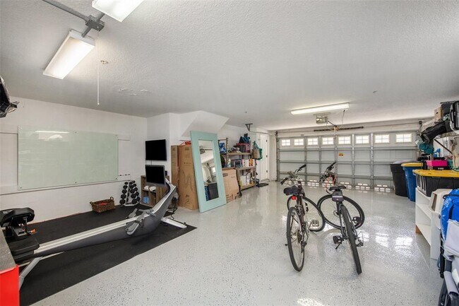 Building Photo - 3147 Oyster Bayou Way