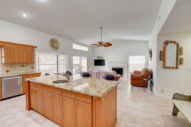 Building Photo - 11511 Island Lakes Ln