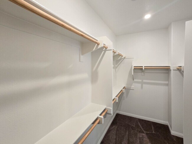 Building Photo - Highly upgraded townhome in Carlsbad