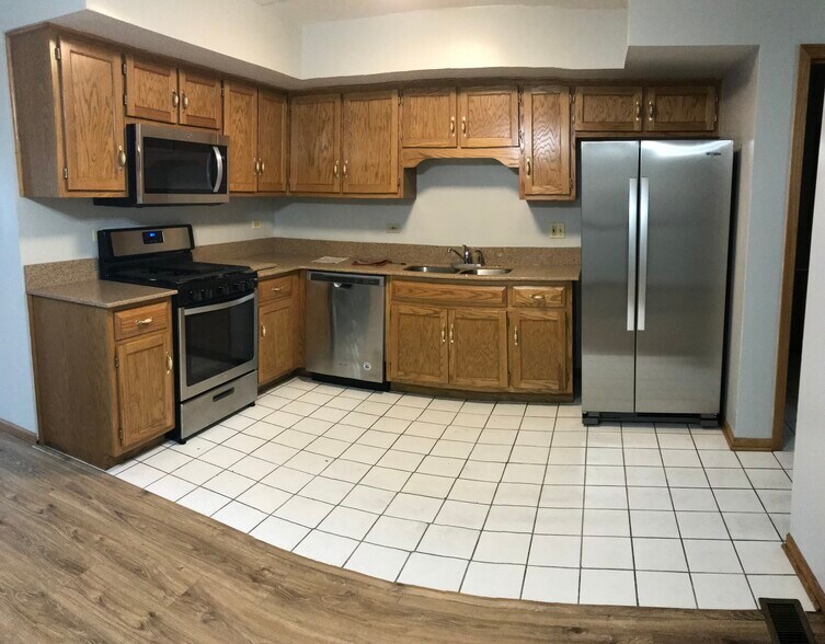 Updated Kitchen - 3121 S Harlem Ave