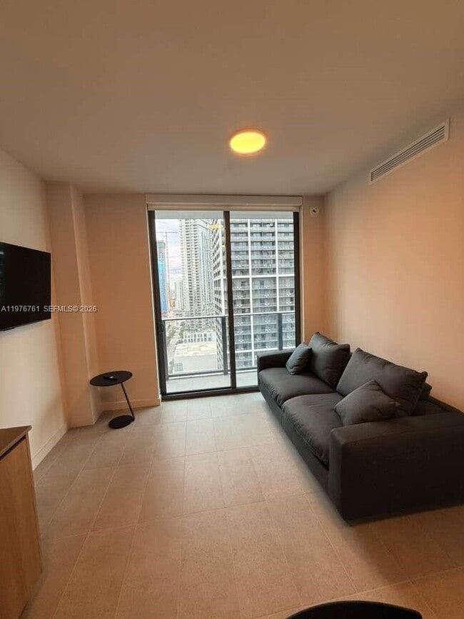 Building Photo - 121 NE 5th St