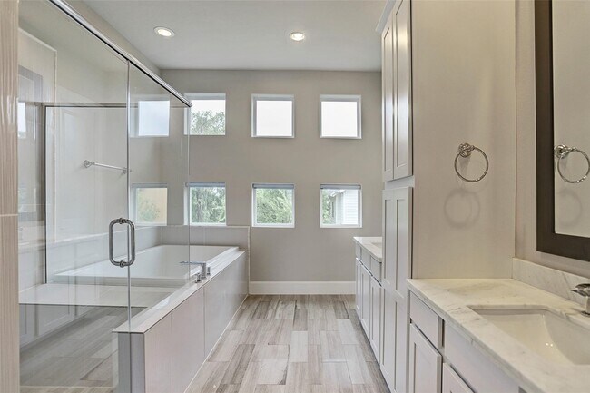 Building Photo - 4206 Eigel St