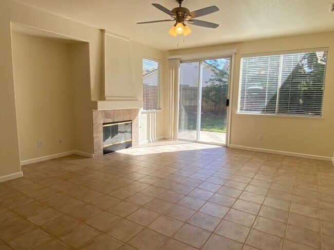 Building Photo - 216 Shanley Ct
