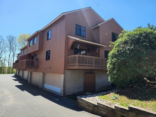 Building Photo - 160 Brittany Farms Rd