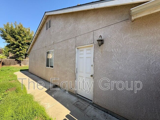 Building Photo - 3118 W Flagstaff Ave