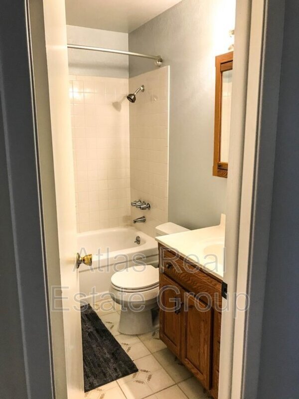 Building Photo - 9108 W 75th Pl