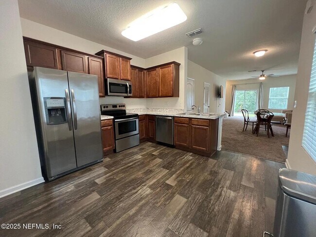 Building Photo - 253 Whitland Wy