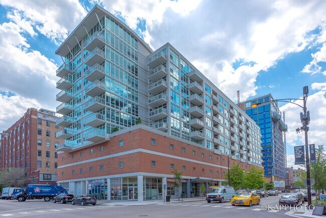 Primary Photo - 909 W Washington Blvd