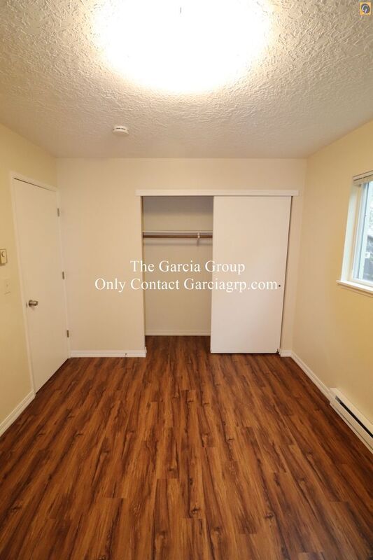 Building Photo - 22923 SW Pine St