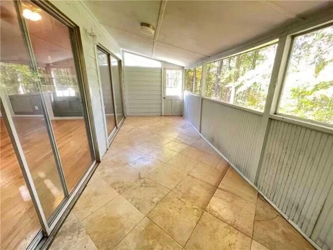 Building Photo - 3502 Tradewinds Dr