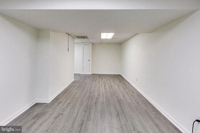 Building Photo - 16 Tabiona Ct