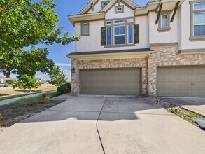 Building Photo - 2505 Meyer Cv