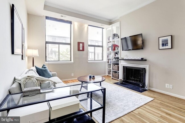 Building Photo - 1715 15th St NW