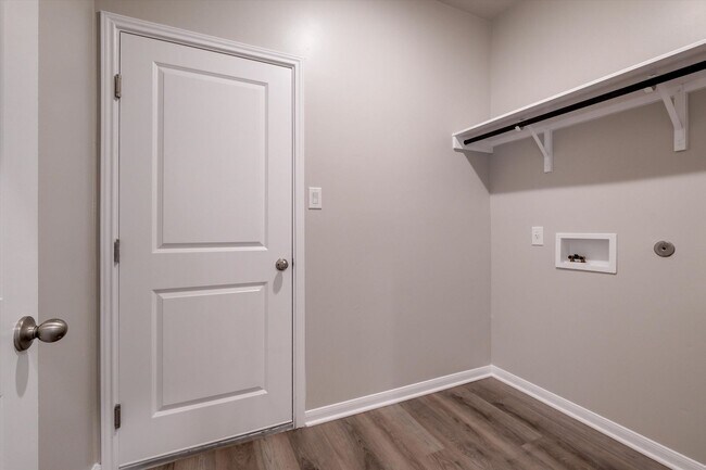 Building Photo - Solar-Powered Home with Modern Finishes & Included Fridge