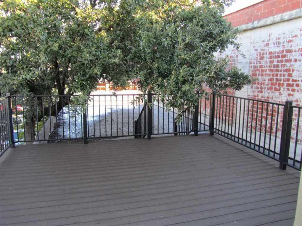 Building Photo - 115 W Main St