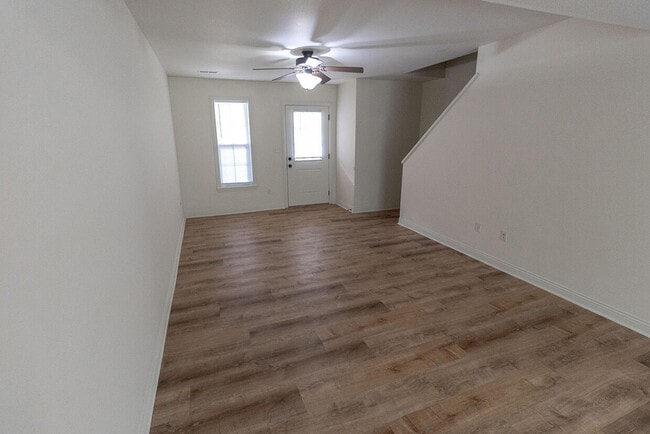 Building Photo - 4610 Dehaven Dr