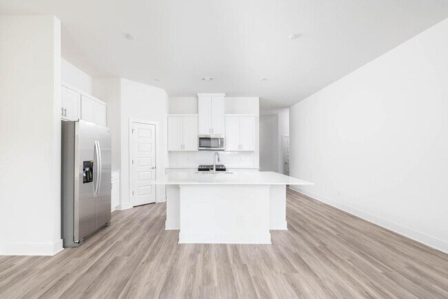 Building Photo - 2856 S Zinc Ave