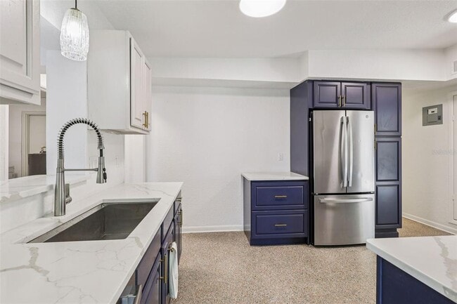 Building Photo - 1601 Triangle Ave