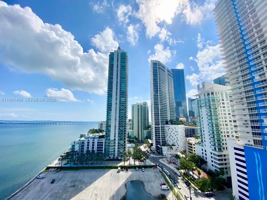Building Photo - 1155 Brickell Bay Dr
