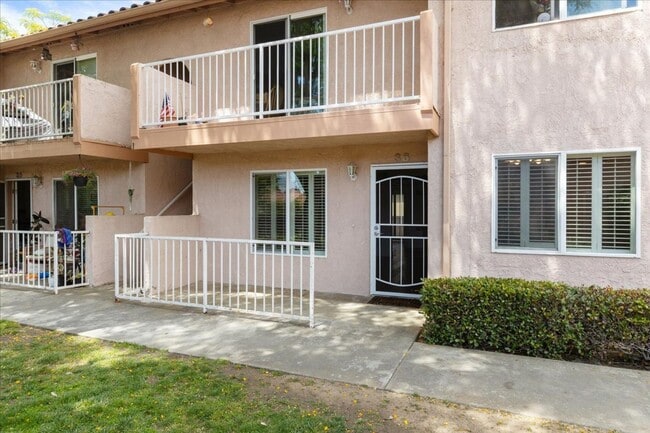 Building Photo - 2BR Bonsall Condo | Garage, Parking & Utilities Included