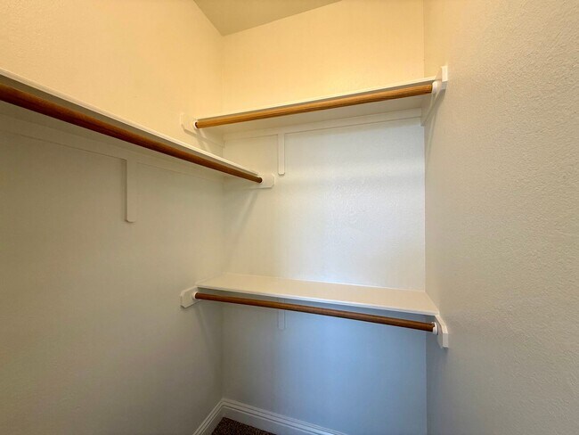 Building Photo - Meador-6916