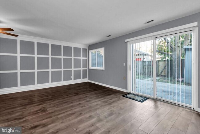 Building Photo - 1065 Cedar Ridge Ct