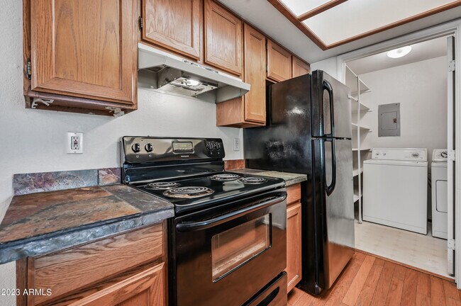 Building Photo - 520 N Stapley Dr