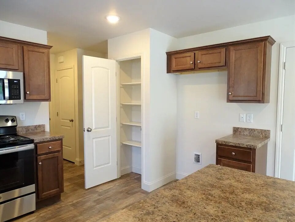 Building Photo - 256 Wildflower Dr