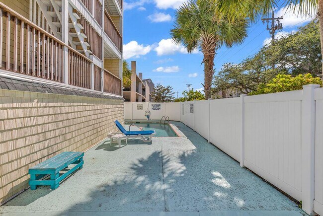 Building Photo - 4314 S Ocean Blvd