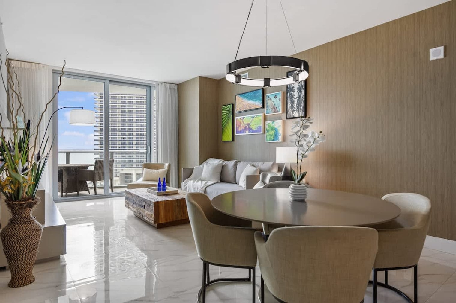 Building Photo - 4011 S Ocean Dr