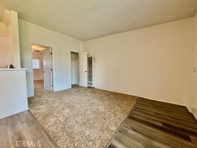 Building Photo - 1820 W Sallie Ln