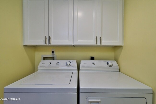 Building Photo - 3333 S Ridgewood Ave