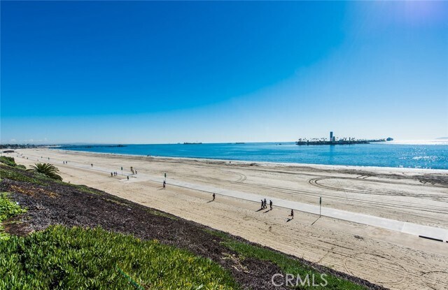 Building Photo - 525 E Seaside Way