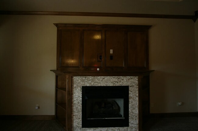 Building Photo - 1502 Scenic Ridge