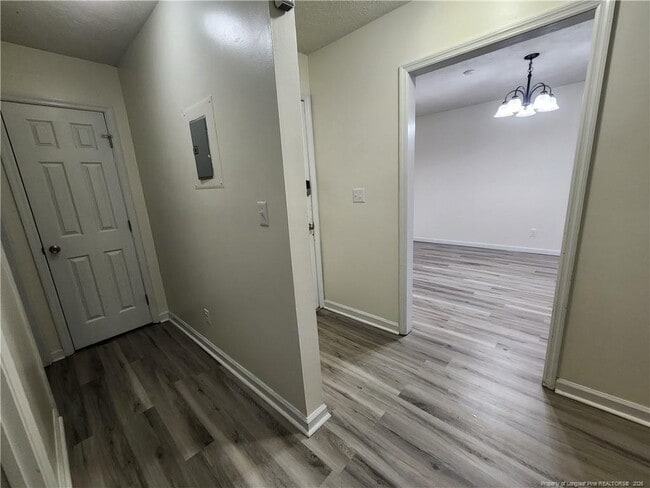 Building Photo - 5521 Deep Hollow Ct