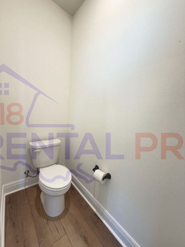 Building Photo - New Construction! 3 Bed 2 Bath in Country Club Estates!